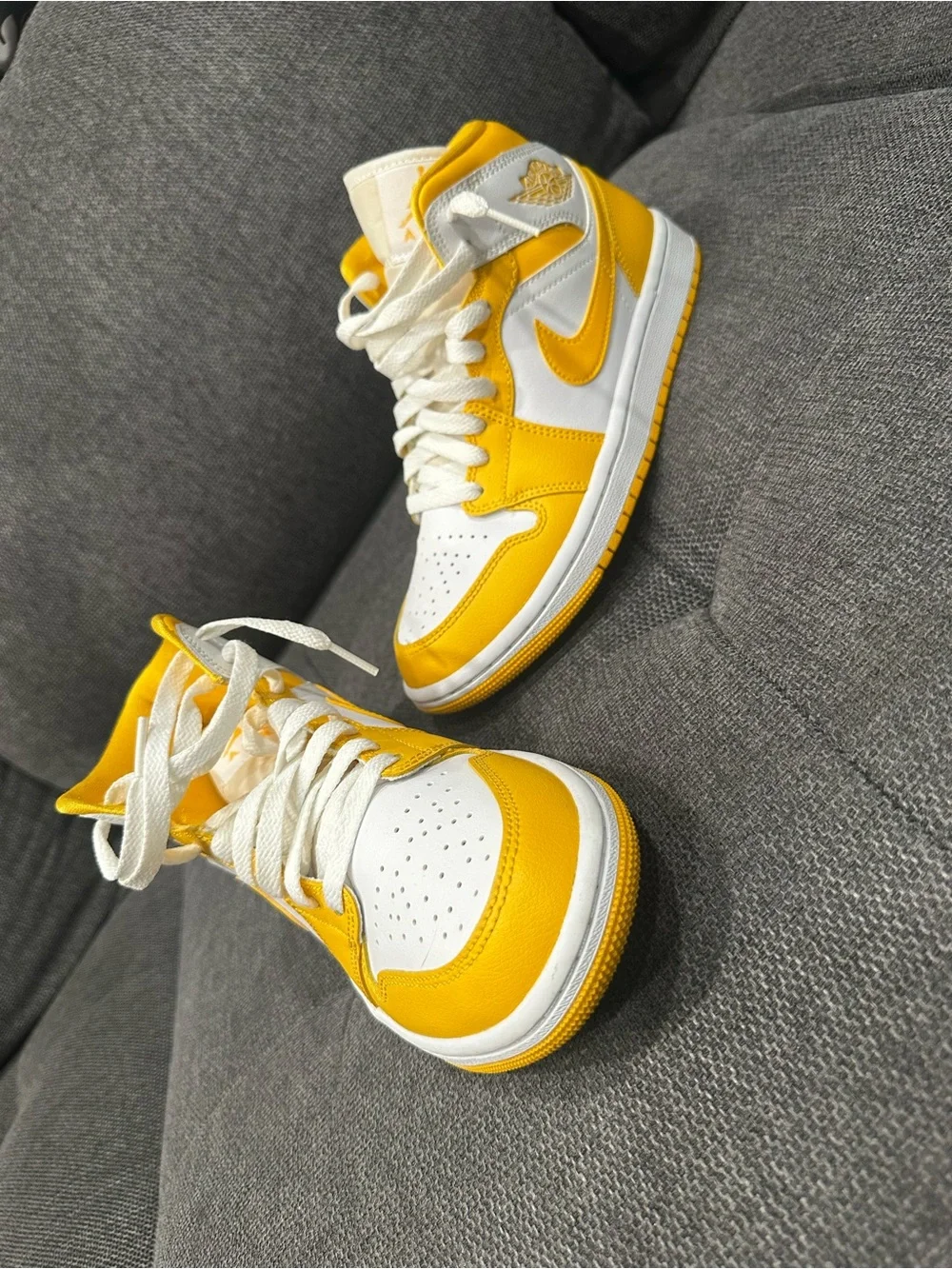 Nike Air Jordan 1 Mid White and Yellow Men’s Size 7